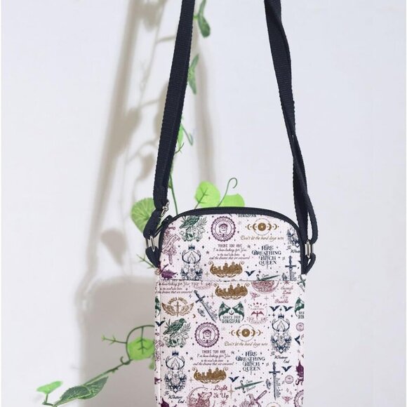 Durable High-Quality Canvas Crossbody Bag for Every Book Lover's Essentials - Picture 6 of 6